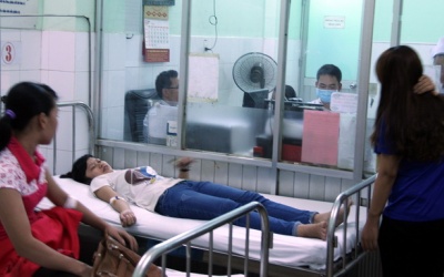 Hàng trăm công nhân nhập viện sau suất ăn tăng ca