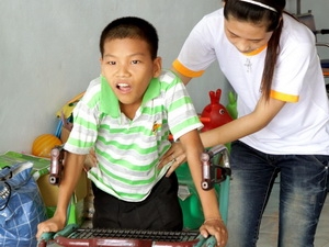 2/3 nạn nhân chất độc da cam có thể phục hồi