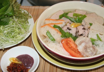 Bún mọc ấm nồng ngày đông