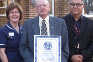 'Người thay tim' sống lâu nhất xác lập kỷ lục Guinness