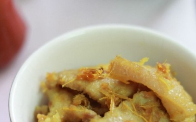 Kho thịt kiểu mới với nghệ và riềng