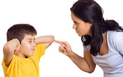Nói với con: Để bé không chống đối