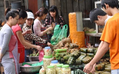 Hà Nội phát hiện 2 mẫu giò, chả không đảm bảo an toàn