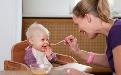 Lợi khuẩn giúp giảm táo bón, trào ngược cho bé