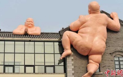 Trung Quốc: Rộ tranh cãi quanh việc dùng tượng Phật để quảng cáo súp