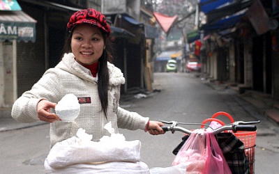 Đầu năm mua muối cầu may