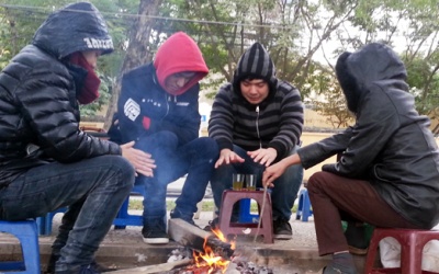 Dân Hà Nội bị rét 'đánh úp': Cứ 5 phút, 1 người đi cấp cứu