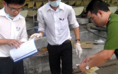 Cần Thơ: Phát hiện cơ sở dùng hóa chất kéo dài “tuổi thọ” tàu hủ