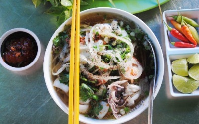 Đến Hà Tiên ăn phở hải sản