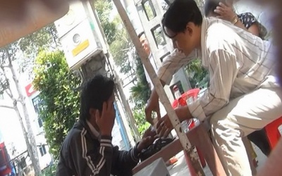 Ngưng cấp methadone cho 3 người nghiện tuồn thuốc ra ngoài