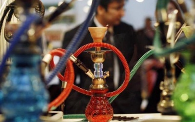 Một phiên hút shisha hại bằng hút 100 điếu thuốc lá