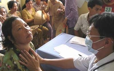 Khám miễn phí bệnh bướu cổ