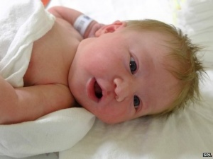 Sinh con từ trứng và tinh trùng của ba người