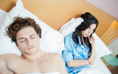 'Hạ nhiệt' yêu đương vì đau lưng