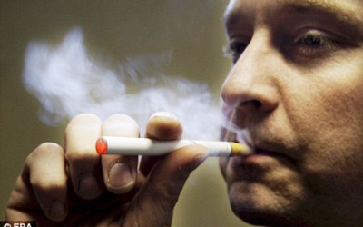 Người ù lì vì thuốc lá