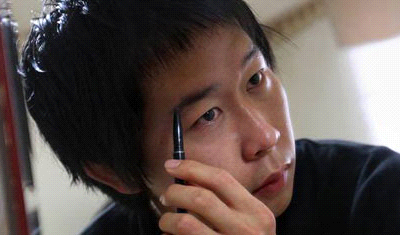 Nam giới thích làm dáng hơn phụ nữ