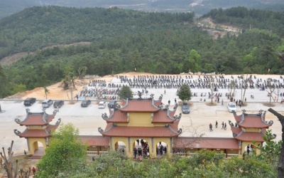 Chùa Ba Vàng:  Phật quang ngự chốn linh sơn