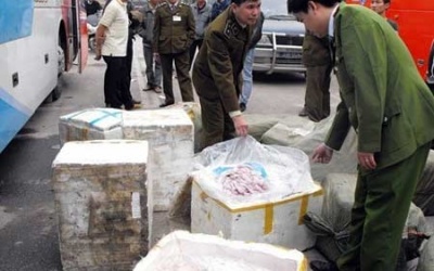 Thực phẩm lậu tuồn vào Việt  Nam theo trăm ngàn cách