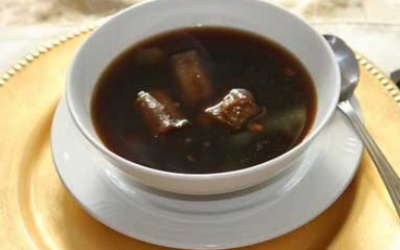Canh ngẩu pín bò tráng dương