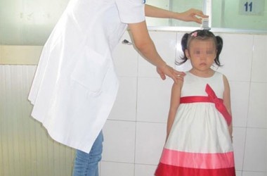 BHYT cho trẻ thiếu hormon tăng trưởng: Nơi trả, nơi không