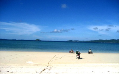 Du lịch 'bụi phủi' Cùng Cô Tô