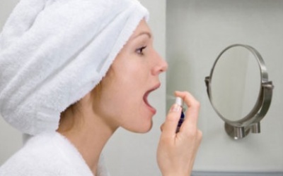 Không nên tự dùng thuốc trong điều trị răng miệng