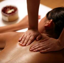 Tử vong vì bấm huyệt, massage