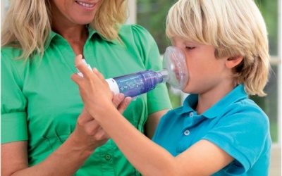 Điều trị hen với buồng đệm đúng cách