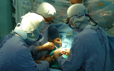 Phẫu thuật tật tim cho trẻ 23 ngày tuổi