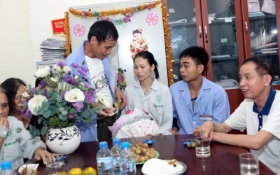 Đám cưới cảm động trước giờ lên bàn mổ