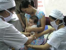 Hải Phòng: Gần 90% trẻ được tiêm vaccine sởi mũi vét
