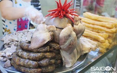 Cháo lòng 'sang chảnh' ở Sài Gòn