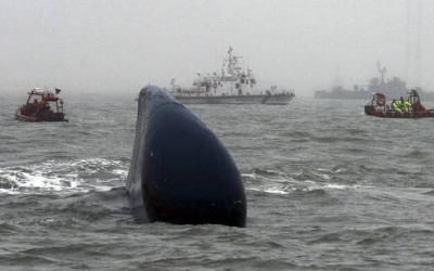 Thợ lặn tử vong khi tham gia tìm kiếm nạn nhân chìm phà Sewol