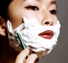 Chuyện... ria mép chị em