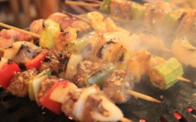 Cảnh báo: Cả que xiên thịt nướng cũng đẫm hóa chất gây ung thư