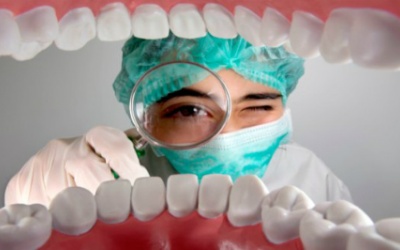 Nguy cơ đau tim, sẩy thai vì viêm lợi