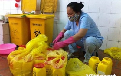 Bài toán rác thải y tế: Lời giải trong 'tay' các bệnh viện