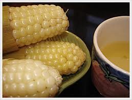 Nắng nóng: Nên tăng cường ăn... ngô