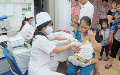 Bộ Y tế thừa nhận thiếu vaccine ở nhiều địa phương