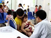 Dịch sởi ở Hà Nội: 'Giảm nhiệt' nhưng không thể chủ quan