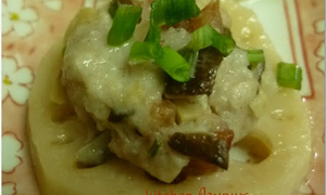 Củ sen hấp nhân thịt, nấm