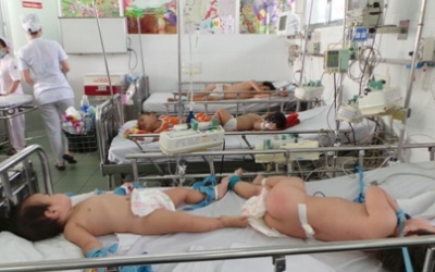 Bệnh tay chân miệng đang 'càn quét' các tỉnh phía Nam