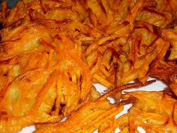 Xác minh 'bánh khoai vàng ruộm nhờ hóa chất'