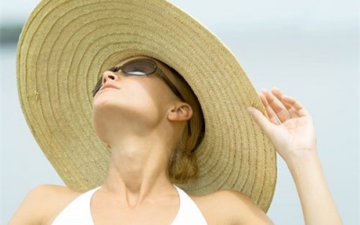 Bảo vệ da ngày nắng nóng: Cách nào?