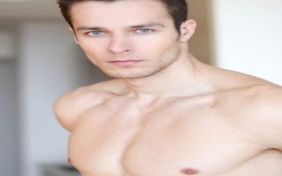 Nam sinh kể chuyện bị các quý bà gạ bán tinh trùng