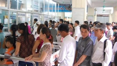 TP.HCM: 'Rối như canh hẹ' trước giá viện phí mới