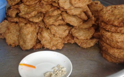 Bắt quả tang cơ sở dùng hàn the sản xuất chả cá