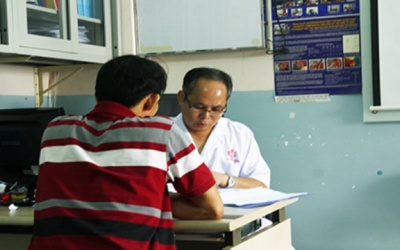Vô sinh vì “súng lên nòng lại…bắn ra đằng gốc”