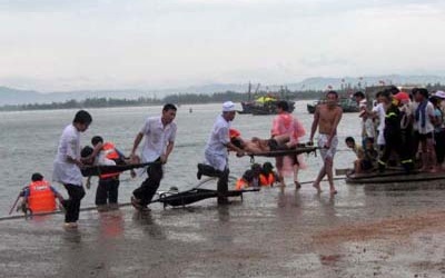 Tăng cường đầu tư cho y tế biển đảo