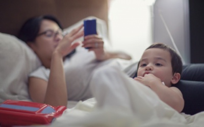 10 thói quen bố mẹ cần tránh